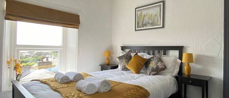 3 habitaciones, wifi gratis y ropa de cama