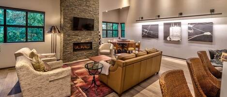 Smart TV, fireplace, Netflix, ping pong