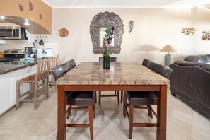 Standard Condo | In-room dining
