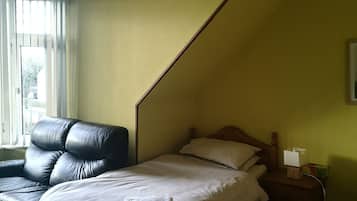 Ropa de cama de alta calidad, camas con efecto memoria y wifi gratis