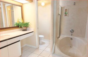 Shower, jetted bath, hair dryer, towels