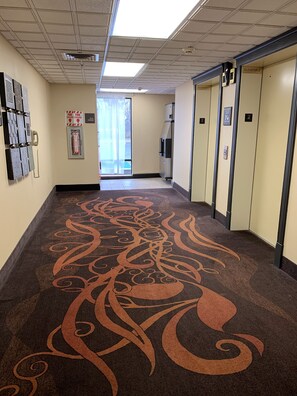 Interior detail - Comfort Inn & Suites Mt Holly (Mount Holly)