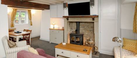 TV, fireplace, Netflix, streaming services