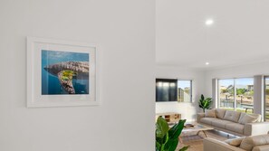 Living area - 4 Corella Court - Pool and Jetty 12m max (EXMOUTH)
