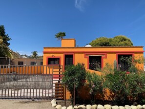 Exterior - Casa Edilia - Smack in the middle of town/one block from the beach (Los Barriles)