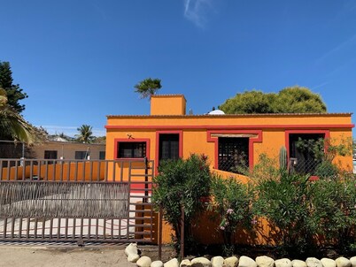 Casa Edilia - Smack in the middle of town/one block from the beach
