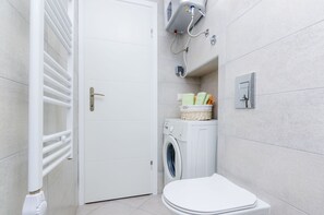 Hair dryer, towels - Apartments L&M - One Bedroom Apartment with Terrace (Dubrovnik)