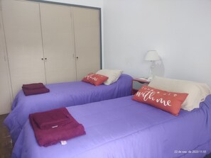 1 quarto, cofres nos quartos, Wi-Fi de cortesia, roupa de cama