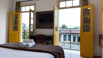 Minibar, desk, laptop workspace, soundproofing