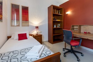 2 Schlafzimmer, Bügeleisen/Bügelbrett, kostenloses WLAN, Bettwäsche