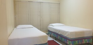 Iron/ironing board, free WiFi - Westfield Homestay Fiji (Nadi)