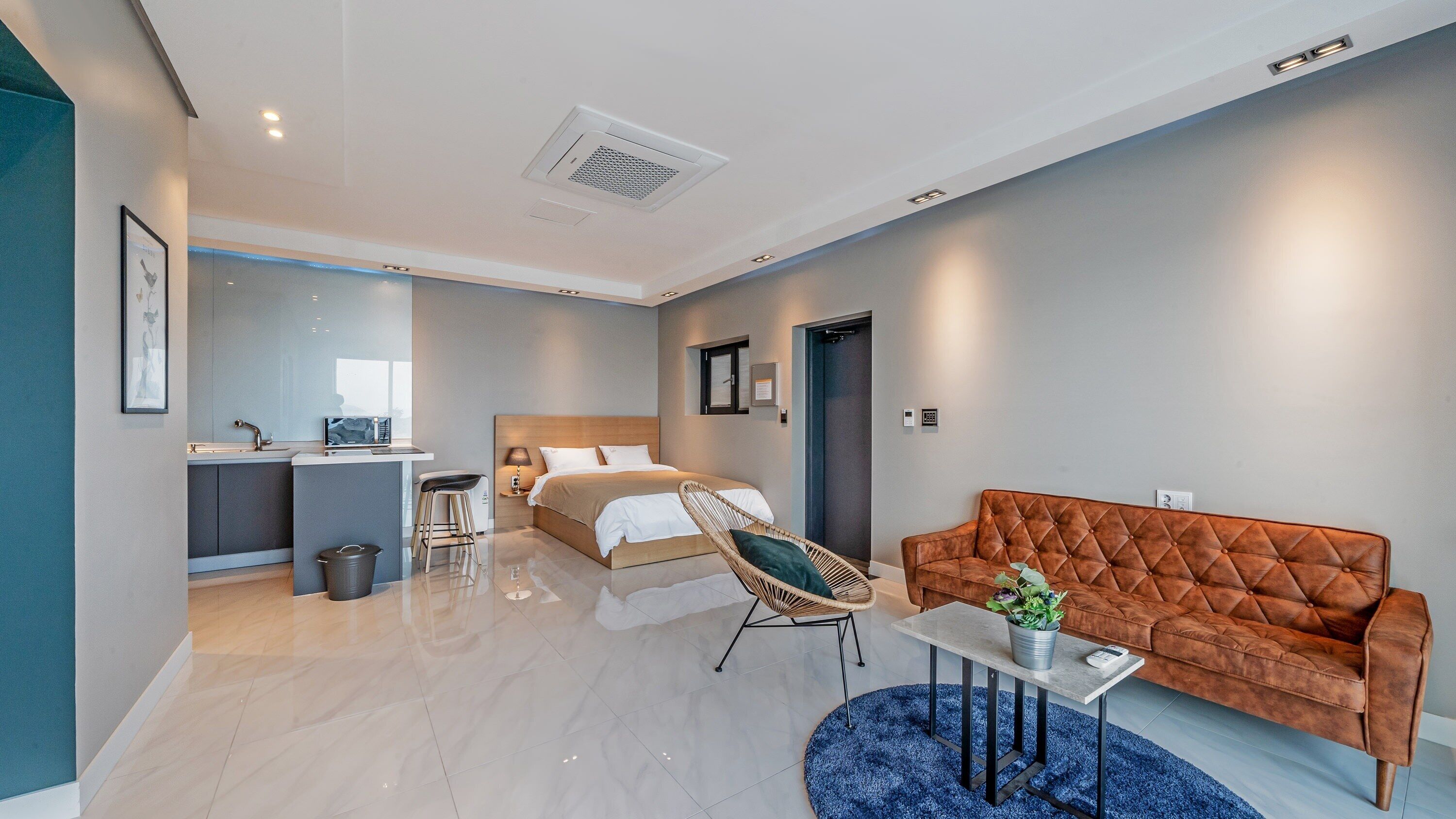 room (a_101) | 1 bedroom, individually decorated, individually furnished, free wifi