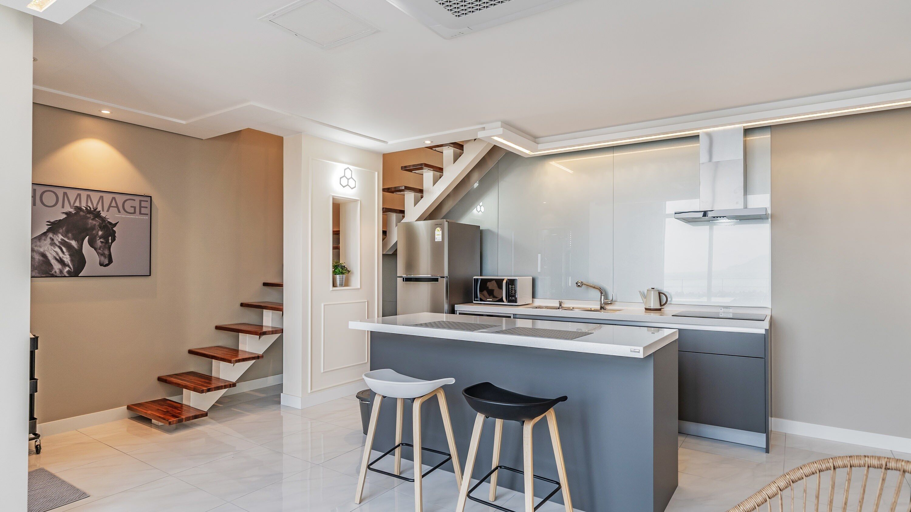 room (a_201) | private kitchenette | full-sized fridge, microwave, stovetop, electric kettle