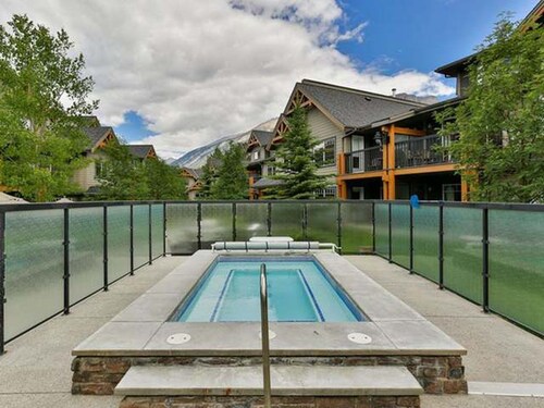 Kananaskis Getaway, 1Br. Condo in the mountains
