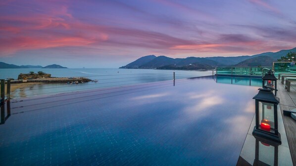 Seasonal outdoor pool - Namhae Lounge 32 Resort C (Namhae)