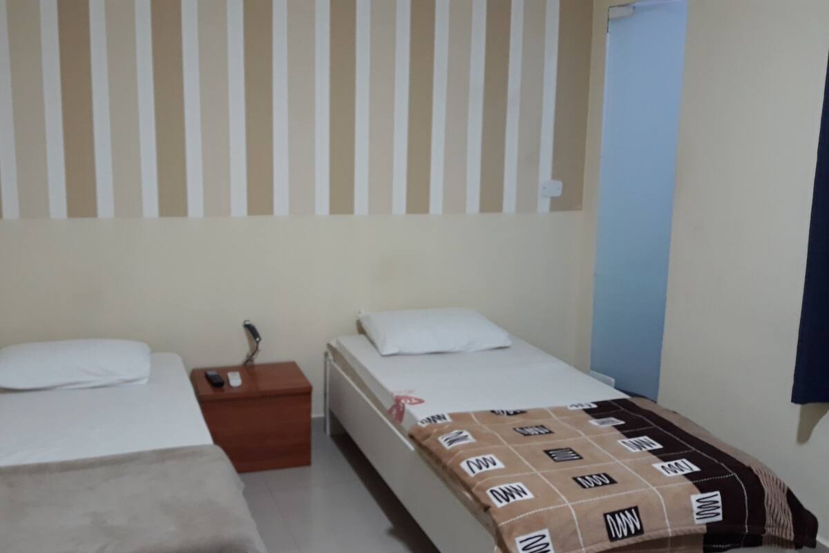 Habitación con 2 camas individuales | Wifi gratis