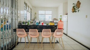 Fridge, microwave, oven, coffee/tea maker