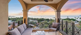 180 Degree Ocean view penthouse right in town