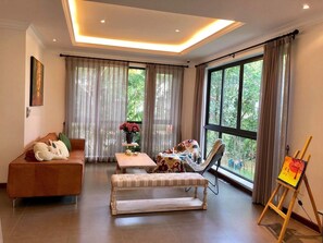Living area - Jubilee Homestay Ecopark (Van Giang)