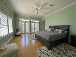 3 dormitorios, escritorio, tabla de planchar con plancha y wifi gratis