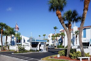 Exterior - Home Away from Home Beach Getaway Condo (Madeira Beach)