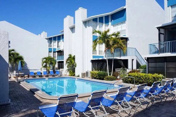 Outdoor pool - Home Away from Home Beach Getaway Condo (Madeira Beach)