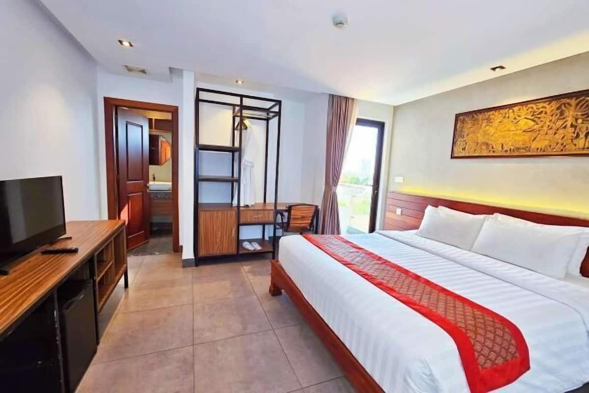1 bedroom, premium bedding, pillow-top beds, minibar