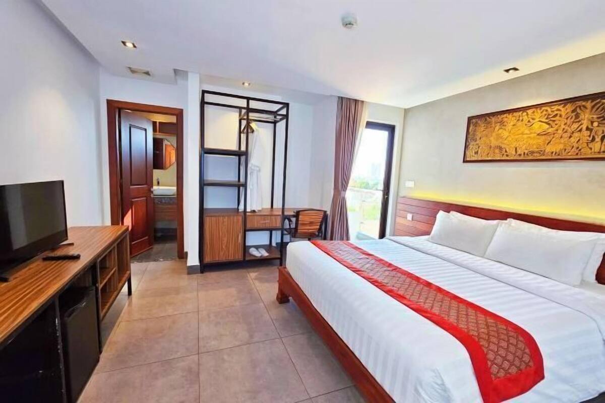 1 bedroom, premium bedding, pillow-top beds, minibar