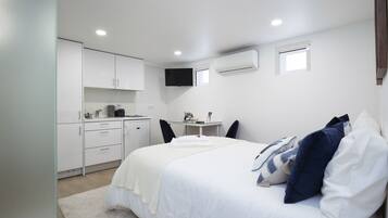 1 chambre, fer et planche Ă  repasser, Wi-Fi gratuit, draps fournis
