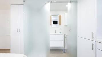 1 makuuhuone, silitysrauta/-lauta, ilmainen Wi-Fi, vuodevaatteet