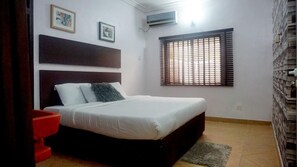 Standard Studio | View from room - Studio 21 (Lagos)