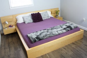 3 bedrooms, iron/ironing board, WiFi, bed sheets - Wonderful 3BDR Guest Suite Sits Between Downtown and the Beach (Charleston)