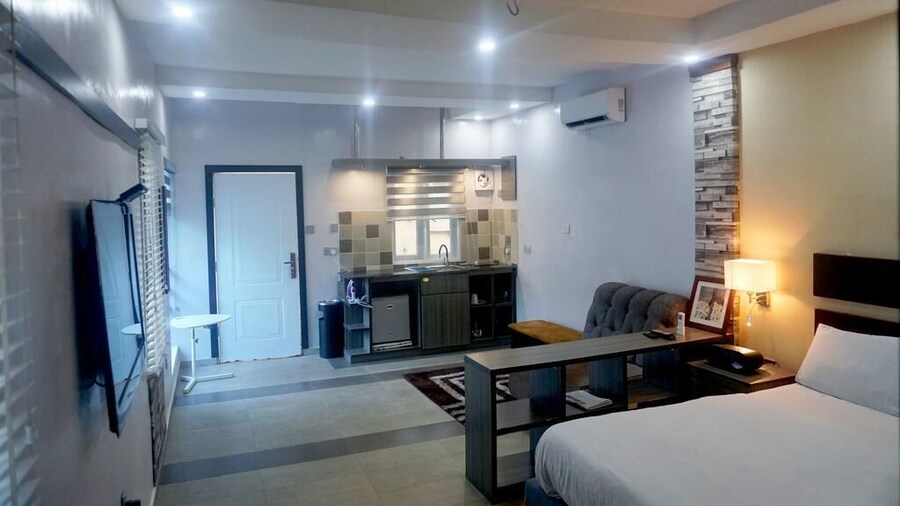 Premiership UK Suites