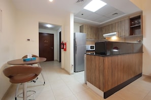 Studio | Private kitchen | Fridge, microwave, oven, stovetop