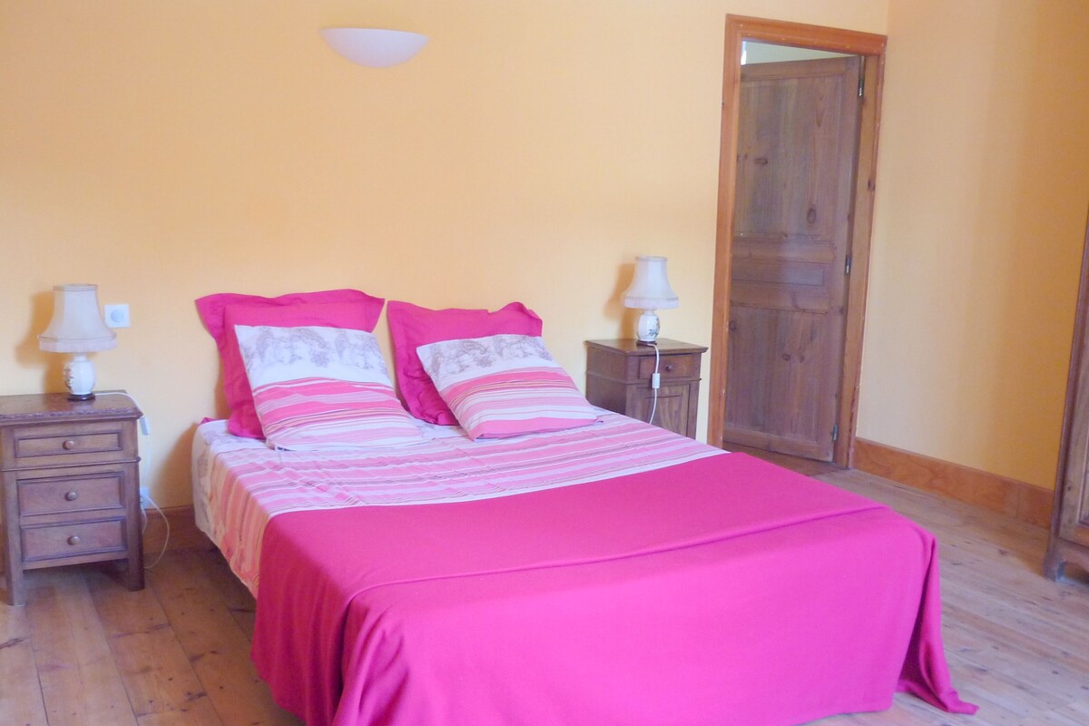 4 chambres, ameublement personnalisé, bureau