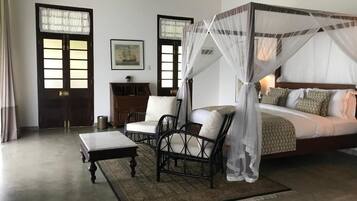 1 bedroom, premium bedding, blackout curtains, soundproofing