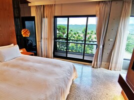 Deluxe Double Room (Street View) | Minibar (free items), desk, blackout drapes, WiFi (free)