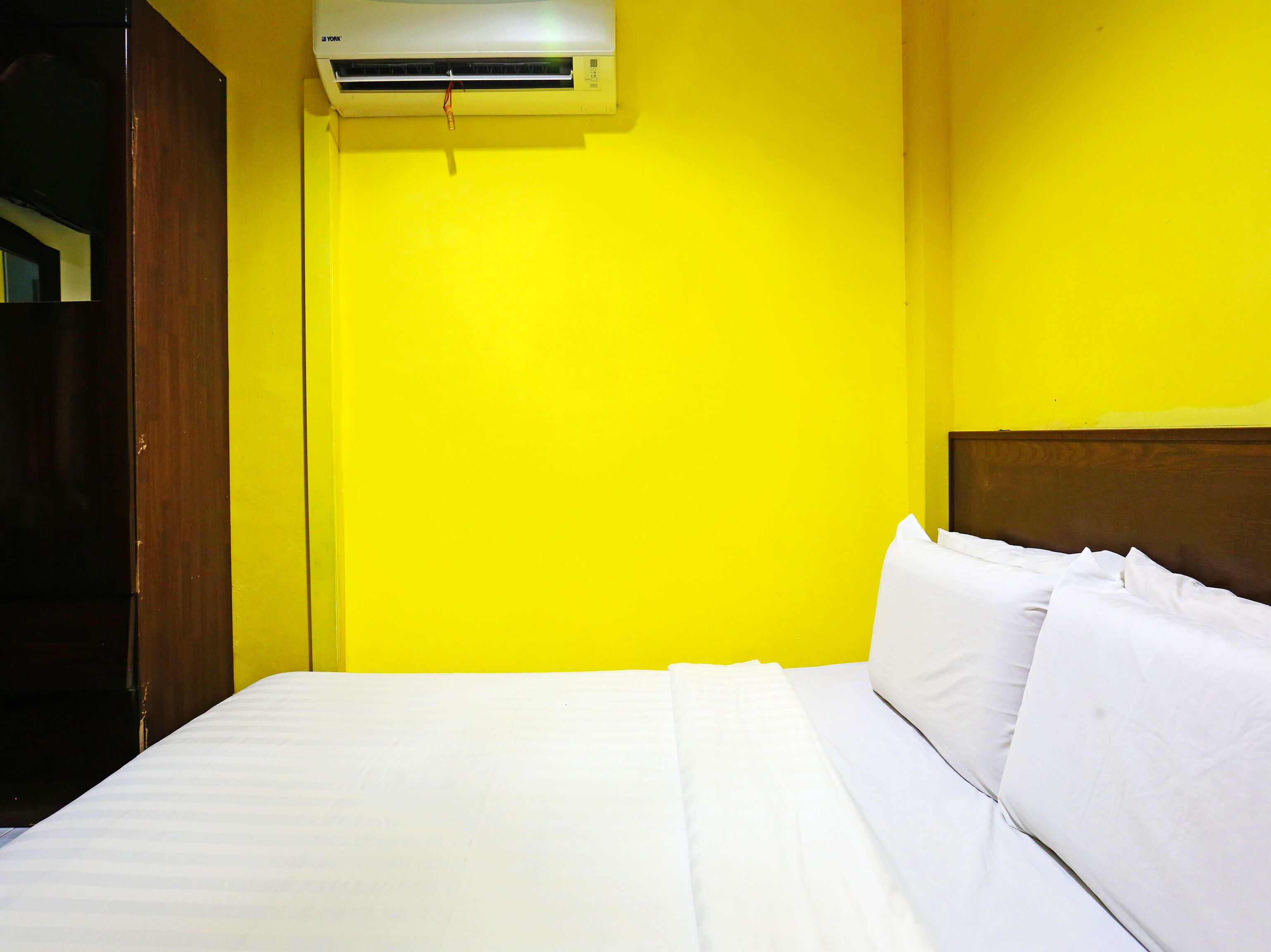 deluxe double room, 1 queen bed | free wifi
