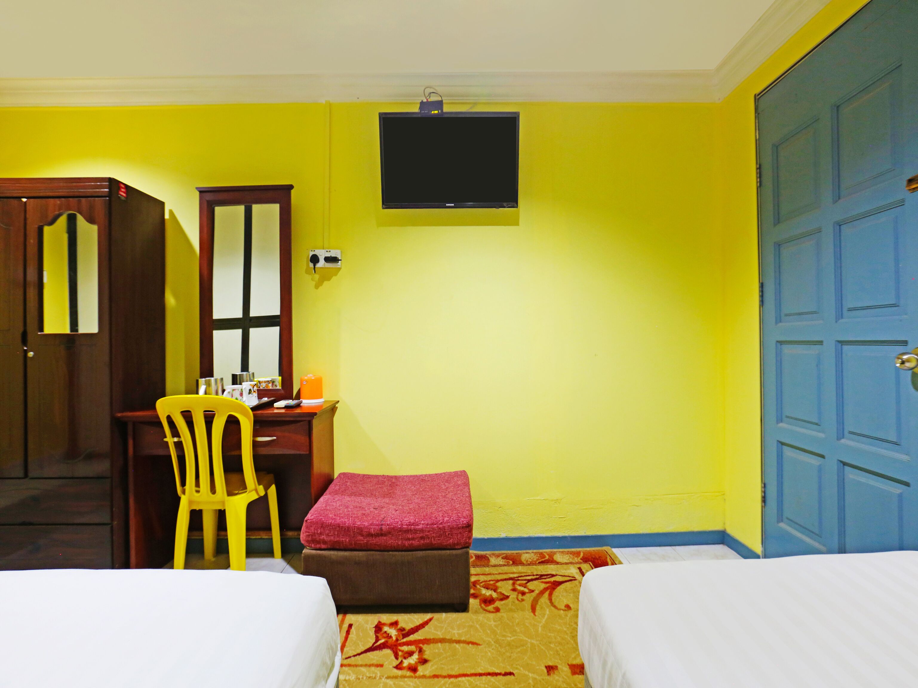 standard twin room | free wifi