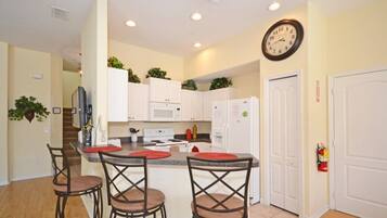 Family Villa, Garden Area | Private kitchen | Stovetop, dishwasher, cookware/dishes/utensils