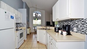 Family Villa, Garden Area | Private kitchen - Ffv8434ha - Southern Dunes - 4 Bed 3 Baths Villa (Haines City)