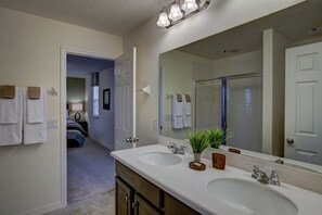 Family Villa, Multiple Bedrooms, Garden Area | Bathroom