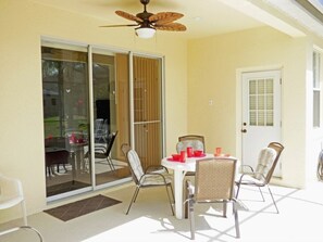 Familievilla, hageområde | Balkong