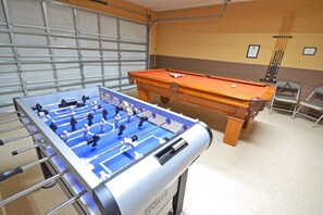 Family Villa, Garden Area | Game room