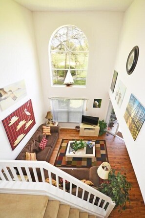 Family Townhome, Garden Area | Living area
