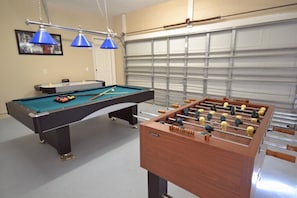 Family Villa, Garden Area | Game room