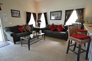 Family Villa, Garden Area | Living room