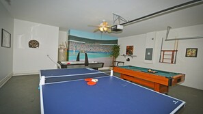Familienvilla, zum Garten hin | Pool