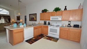 Unclassified image, 2 of 14, button - Ffv8453ha - Southern Dunes - 4 Bed 3 Baths Villa (Haines City)