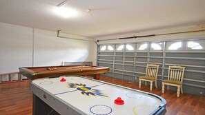 Familienvilla, zum Garten hin | Pool